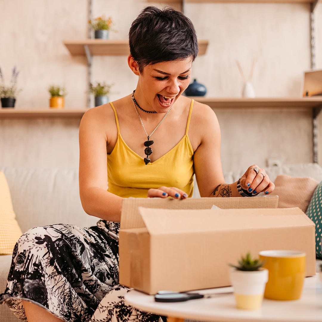 These 12 Sites With Fast Shipping Are Perfect for Last-Minute Shopping – E! Online
